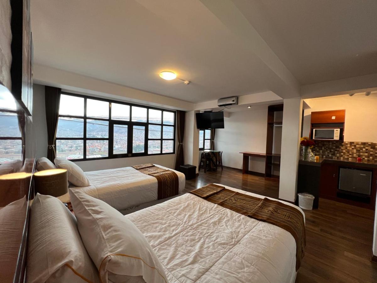 The Balcony 3*